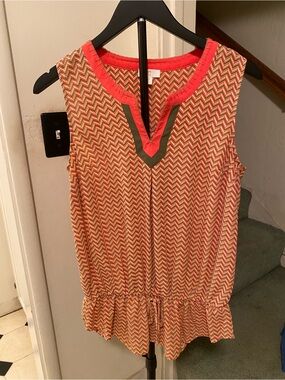 C Chevron Drawstring Peplum Tank in Coral, Cream, Olive size medium